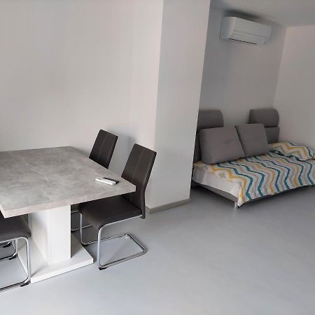 איזולה Apartma Rene מראה חיצוני תמונה
