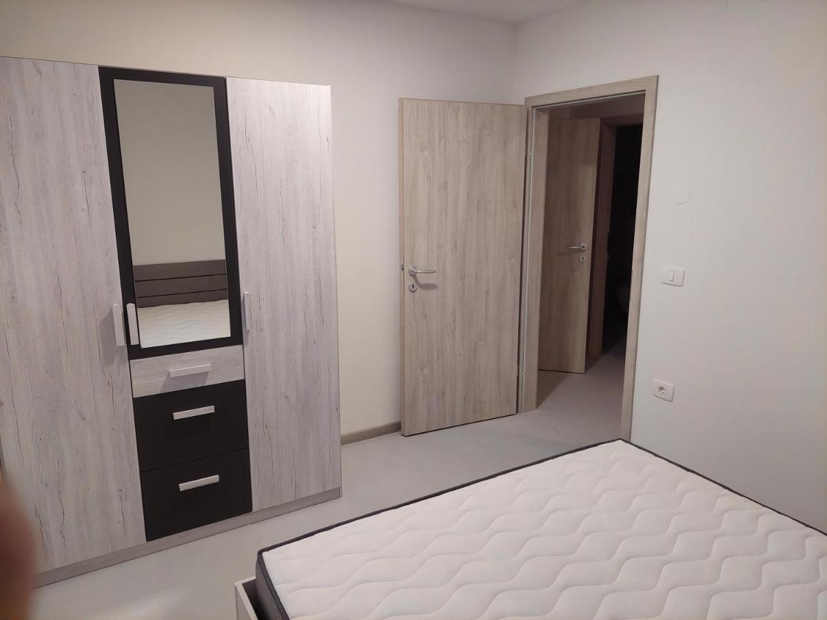 איזולה Apartma Rene מראה חיצוני תמונה