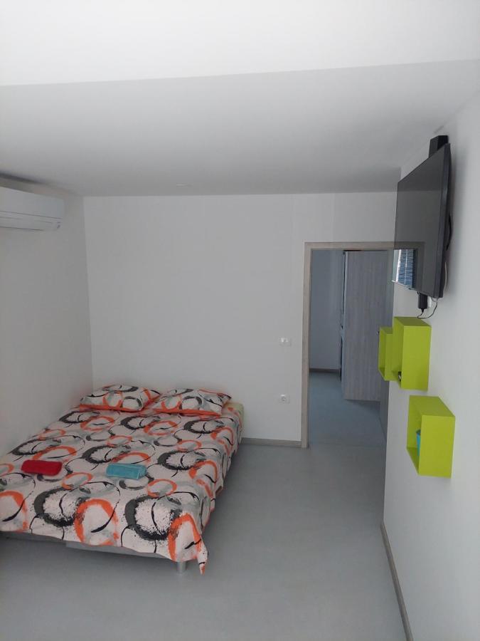 איזולה Apartma Rene מראה חיצוני תמונה