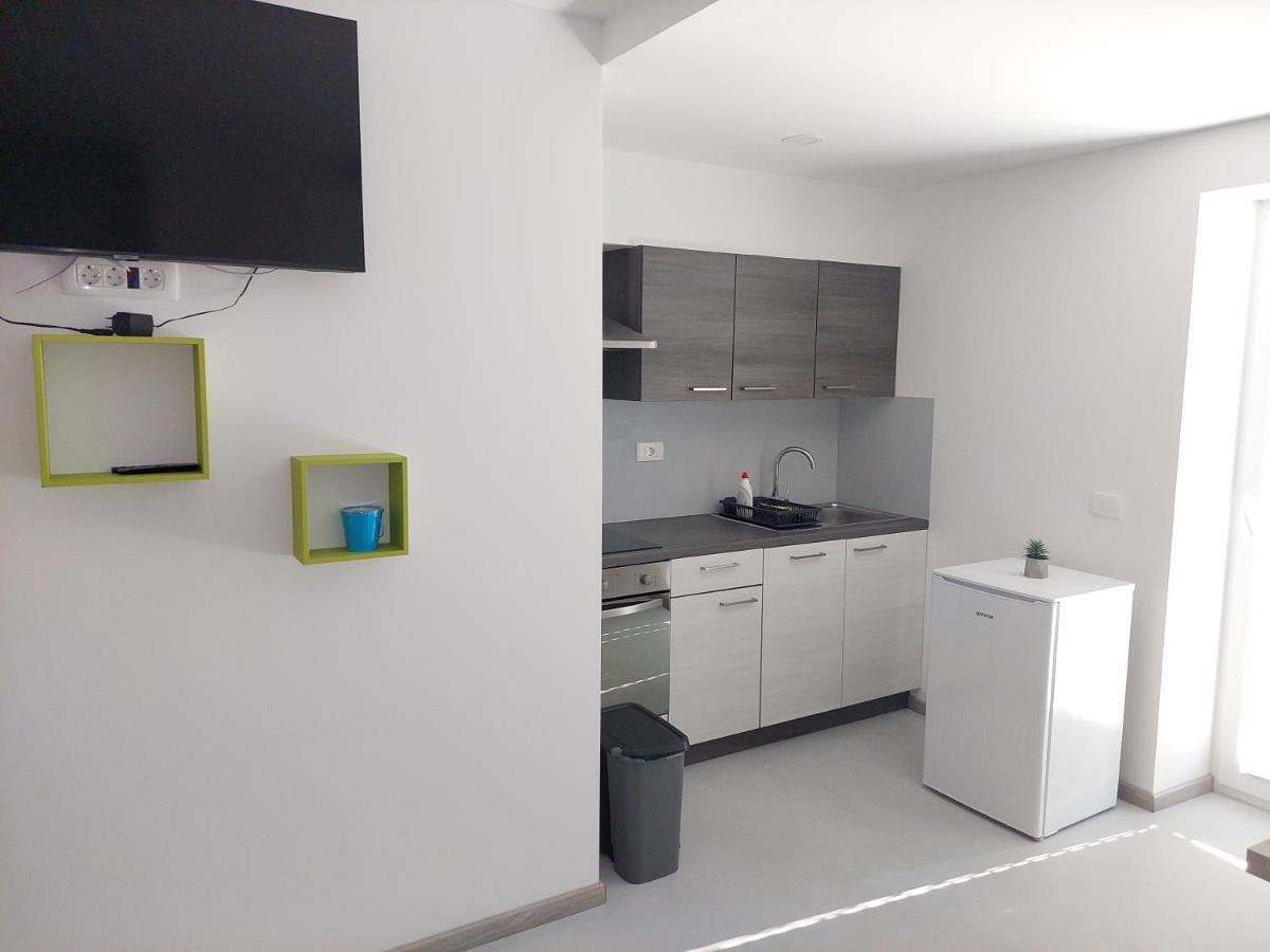 איזולה Apartma Rene מראה חיצוני תמונה